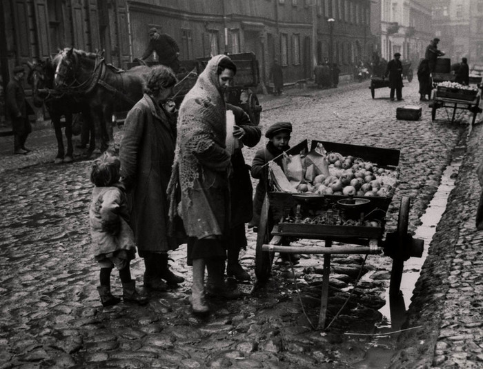 5 'vishniac-112-1974_415042_displaysize.jpg