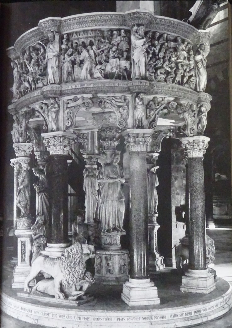 pisano pulpit w inscriptions DSC03404.jpg
