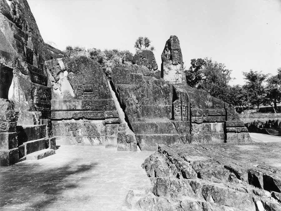 3 masrur 2 overview fr S 58130 copy.jpg